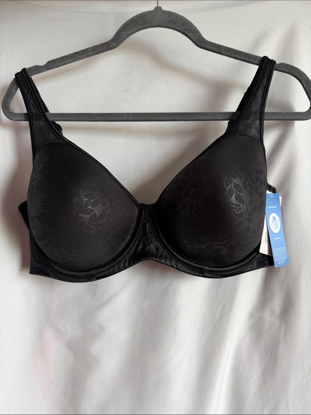 Wonderbra Black Lace-Textured Full Coverage Underwire Bra
